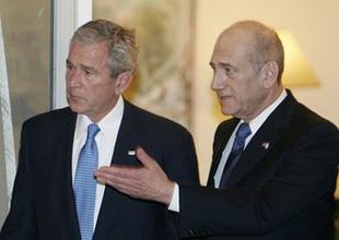United&nbsp;States&nbsp;President&nbsp;George&nbsp;W.&nbsp;Bush,&nbsp;and&nbsp;Israeli&nbsp;Prime&nbsp;Minister&nbsp;Ehud&nbsp;Olmert,&nbsp;right,&nbsp;arrive&nbsp;for&nbsp;a&nbsp;joint&nbsp;press&nbsp;conference&nbsp;&nbsp;in&nbsp;Jerusalem,&nbsp;Wednesday&nbsp;Jan.&nbsp;9,&nbsp;2008.&nbsp;(AP&nbsp;Photo/Lefteris&nbsp;Pitarakis,&nbsp;pool)&nbsp;