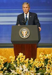 U.S.&nbsp;President&nbsp;George&nbsp;W.&nbsp;Bush&nbsp;gives&nbsp;a&nbsp;speech&nbsp;at&nbsp;the&nbsp;Emirates&nbsp;Palace&nbsp;Hotel&nbsp;in&nbsp;Abu&nbsp;Dhabi&nbsp;Jan.&nbsp;13,&nbsp;2008.&nbsp;(Xinhua/Reuters&nbsp;Photo)