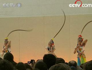 Beijing&nbsp;high&nbsp;school&nbsp;students&nbsp;grabbed&nbsp;the&nbsp;limelight&nbsp;with&nbsp;their&nbsp;folk&nbsp;dancing.