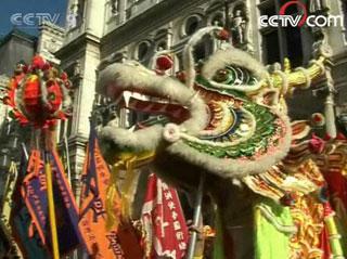 Led&nbsp;by&nbsp;dragon&nbsp;and&nbsp;lion&nbsp;dancers,&nbsp;more&nbsp;than&nbsp;20&nbsp;performing&nbsp;teams&nbsp;drew&nbsp;huge&nbsp;crowds&nbsp;as&nbsp;they&nbsp;toured&nbsp;the&nbsp;major&nbsp;streets&nbsp;in&nbsp;Paris.