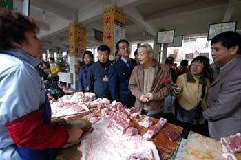 Food prices in the Chinese market are continuing to ease after the Spring Festival.