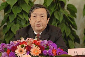 Ma Kai, Chinese minister of National Development and Reform Commission, answers a question from journalists during a press conference on economic and social development and macroeconomic regulation held by the First Session of the 11th National People's Congress (NPC) at the Great Hall of the People in Beijing, capital of China, March 6, 2008. (Xinhua Photo)