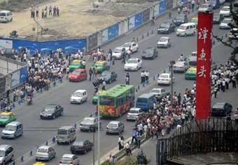 A major earthquake measuring 7.6 Richter Scale jolted Wenchuan County of Southwest China's Sichuan province at 2:28 p.m. on Monday. The quake was also felt in the capital city of Beijing and Xinhua reporters in Zhengzhou, Chengdu, Chongqing also reported major tremors at around 2 p.m. Monday.(Xinhua Photo)