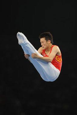 China's&nbsp;Lu&nbsp;Chunlong&nbsp;competes&nbsp;during&nbsp;trampoline&nbsp;men's&nbsp;final&nbsp;of&nbsp;Beijing&nbsp;2008&nbsp;Olympic&nbsp;Games&nbsp;at&nbsp;National&nbsp;Indoor&nbsp;Stadium&nbsp;in&nbsp;Beijing,&nbsp;China,&nbsp;Aug.&nbsp;19,&nbsp;2008.&nbsp;Lu&nbsp;claimed&nbsp;the&nbsp;title&nbsp;of&nbsp;the&nbsp;event&nbsp;with&nbsp;a&nbsp;score&nbsp;of&nbsp;41.00.&nbsp;(Xinhua&nbsp;Photo)