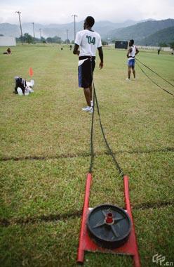New&nbsp;athletic&nbsp;star&nbsp;Usain&nbsp;Bolt&nbsp;of&nbsp;Jamaica&nbsp;was&nbsp;training,&nbsp;Oct.18,&nbsp;2006.&nbsp;(CCTV.com)
