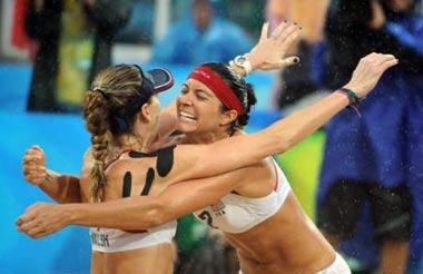 Kerri&nbsp;Walsh&nbsp;(L)&nbsp;and&nbsp;Misty&nbsp;May-Treanor&nbsp;of&nbsp;the&nbsp;U.S.&nbsp;celebrate&nbsp;after&nbsp;they&nbsp;won&nbsp;the&nbsp;women's&nbsp;gold&nbsp;medal&nbsp;match&nbsp;of&nbsp;the&nbsp;Beijing&nbsp;2008&nbsp;Olympic&nbsp;Games&nbsp;beach&nbsp;volleyball&nbsp;event&nbsp;in&nbsp;Beijing,&nbsp;China,&nbsp;Aug.&nbsp;21,&nbsp;2008.&nbsp;(Xinhua&nbsp;Photo)