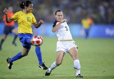 Marta&nbsp;(L)&nbsp;of&nbsp;Brazil&nbsp;vies&nbsp;for&nbsp;the&nbsp;ball&nbsp;during&nbsp;Women's&nbsp;Gold&nbsp;-&nbsp;Match&nbsp;26&nbsp;between&nbsp;the&nbsp;U.S.&nbsp;and&nbsp;Brazil&nbsp;of&nbsp;Beijing&nbsp;2008&nbsp;Olympic&nbsp;Games&nbsp;football&nbsp;event&nbsp;at&nbsp;Workers'&nbsp;Stadium&nbsp;in&nbsp;Beijing,&nbsp;China,&nbsp;Aug.&nbsp;21,&nbsp;2008.&nbsp;The&nbsp;U.S.&nbsp;beat&nbsp;Brazil&nbsp;1-0&nbsp;and&nbsp;won&nbsp;the&nbsp;gold&nbsp;medal&nbsp;of&nbsp;the&nbsp;event.(Xinhua&nbsp;Photo)