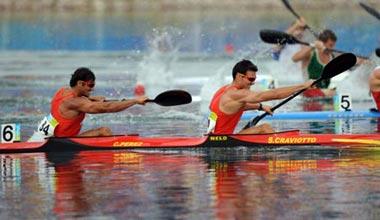 Saul&nbsp;Craviotto&nbsp;and&nbsp;Carlos&nbsp;Perez&nbsp;of&nbsp;Spain&nbsp;compete&nbsp;in&nbsp;the&nbsp;men's&nbsp;kayak&nbsp;double&nbsp;(K2)&nbsp;500m&nbsp;final&nbsp;at&nbsp;Beijing&nbsp;2008&nbsp;Olympic&nbsp;Games&nbsp;in&nbsp;the&nbsp;Shunyi&nbsp;Rowing-Canoeing&nbsp;Park&nbsp;in&nbsp;Beijing,&nbsp;China,&nbsp;Aug.&nbsp;23,&nbsp;2008.&nbsp;Saul&nbsp;Craviotto&nbsp;and&nbsp;Carlos&nbsp;Perez&nbsp;of&nbsp;Spain&nbsp;won&nbsp;the&nbsp;gold&nbsp;medal.&nbsp;(Xinhua&nbsp;Photo)