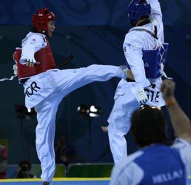 Cha&nbsp;Dongmin&nbsp;(red)&nbsp;of&nbsp;South&nbsp;Korea&nbsp;fights&nbsp;against&nbsp;Alexandros&nbsp;Nikolaidis&nbsp;of&nbsp;Greece&nbsp;during&nbsp;the&nbsp;Taekwondo&nbsp;men&nbsp;+80kg&nbsp;gold&nbsp;medal&nbsp;match&nbsp;at&nbsp;the&nbsp;Beijing&nbsp;Olympic&nbsp;Games&nbsp;in&nbsp;Beijing,&nbsp;China,&nbsp;Aug.&nbsp;23,&nbsp;2008.&nbsp;Cha&nbsp;Dongmin&nbsp;defeated&nbsp;Alexandros&nbsp;Nikolaidis&nbsp;and&nbsp;won&nbsp;the&nbsp;gold.&nbsp;(Xinhua&nbsp;Photo)
