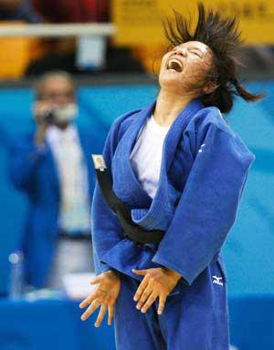 China's&nbsp;Cui&nbsp;Na&nbsp;roars&nbsp;after&nbsp;the&nbsp;women's&nbsp;52kg&nbsp;judo&nbsp;final&nbsp;against&nbsp;Sandrine&nbsp;Aurieres-Martinet&nbsp;of&nbsp;France&nbsp;at&nbsp;the&nbsp;Beijing&nbsp;2008&nbsp;Paralympic&nbsp;Games&nbsp;in&nbsp;Beijing,&nbsp;September&nbsp;7,&nbsp;2008.&nbsp;Cui&nbsp;claimed&nbsp;the&nbsp;title&nbsp;in&nbsp;the&nbsp;event.(Xinhua/Liao&nbsp;Yujie)