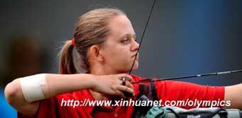 Lindsey&nbsp;Carmichael&nbsp;of&nbsp;the&nbsp;United&nbsp;States&nbsp;competes&nbsp;in&nbsp;women's&nbsp;individual&nbsp;recurve&nbsp;standing&nbsp;bronze&nbsp;medal&nbsp;match&nbsp;of&nbsp;the&nbsp;Beijing&nbsp;2008&nbsp;Paralympic&nbsp;Games&nbsp;archery&nbsp;event&nbsp;in&nbsp;Beijing,&nbsp;China,&nbsp;Sept.&nbsp;13,&nbsp;2008.&nbsp;Carmichael&nbsp;defeated&nbsp;Malgorzata&nbsp;Olejnik&nbsp;of&nbsp;Poland&nbsp;in&nbsp;the&nbsp;match&nbsp;and&nbsp;won&nbsp;the&nbsp;bronze.&nbsp;[Xinhua]