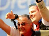 David Drahoninsky wins men&acute;s individual compound W1 gold