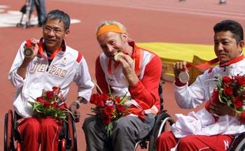 Thomas&nbsp;Geierspichler&nbsp;(C),&nbsp;Ueyonabaru&nbsp;Hirokazu&nbsp;(R)&nbsp;and&nbsp;Takada&nbsp;Toshihiro