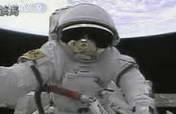 Taikonaut Zhai Zhigang enters space, China debuts spacewalk