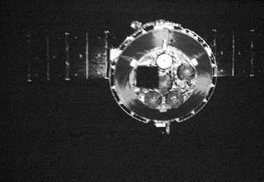 Shenzhou-7 spacecraft's photo taken by small monitoring satellite