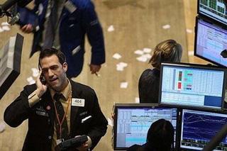 Traders work on the floor of the New York Stock Exchange moments before the closing bell November 24, 2008 in New York City.(AFP/Getty Images/File/Spencer Platt)