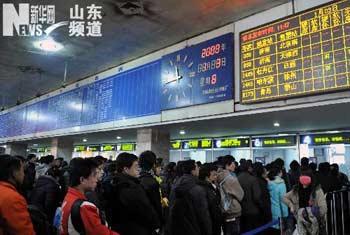 As the Spring Festival draws near, China has improved its ticket selling system as the country prepares for the travel rush. 