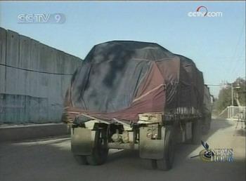 supplies&nbsp;and&nbsp;ambulances&nbsp;were&nbsp;entering&nbsp;Gaza&nbsp;through&nbsp;the&nbsp;Rafah&nbsp;crossing&nbsp;at&nbsp;the&nbsp;border&nbsp;between&nbsp;Egypt&nbsp;and&nbsp;Gaza.