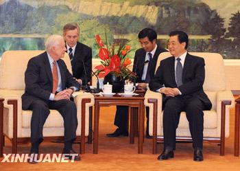 To commemorate the occasion, President Hu Jintao met a U.S. delegation led by former U.S president Jimmy Carter, at the Great Hall of the People. 