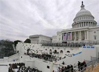 The Joint Congressional Committee on Inaugural Ceremonies, the Presidential Inaugural Committee and the Armed Forces Inaugural Committee hold a dress rehearsal for the 2009 Inauguration Ceremonies for U.S. President-elect Barack Obama on the West Front of the U.S. Capitol in Washington, January 11, 2009. REUTERS/Jim Bourg
