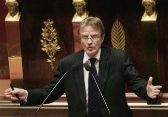 French&nbsp;Foreign&nbsp;Minister&nbsp;Bernard&nbsp;Kouchner&nbsp;gestures&nbsp;as&nbsp;he&nbsp;speaks&nbsp;at&nbsp;the&nbsp;French&nbsp;National&nbsp;Assembly&nbsp;in&nbsp;Paris,&nbsp;Wednesday,&nbsp;Jan.&nbsp;14,&nbsp;2009.&nbsp;Kouchner&nbsp;expressed&nbsp;hope&nbsp;that&nbsp;international&nbsp;pressure&nbsp;for&nbsp;a&nbsp;Gaza&nbsp;cease-fire&nbsp;will&nbsp;be&nbsp;'effective&nbsp;in&nbsp;a&nbsp;few&nbsp;days.'&nbsp;(AP&nbsp;Photo/Thibault&nbsp;Camus)