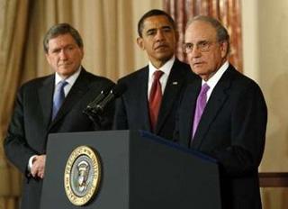 US&nbsp;President&nbsp;Barack&nbsp;Obama&nbsp;listens&nbsp;alongside&nbsp;Richard&nbsp;Holbrooke&nbsp;(L),&nbsp;newly&nbsp;named&nbsp;Special&nbsp;Envoy&nbsp;to&nbsp;Afghanistan&nbsp;and&nbsp;Pakistan,&nbsp;as&nbsp;George&nbsp;Mitchell&nbsp;(R),&nbsp;newly&nbsp;named&nbsp;Special&nbsp;Envoy&nbsp;to&nbsp;the&nbsp;Middle&nbsp;East,&nbsp;speaks&nbsp;at&nbsp;the&nbsp;State&nbsp;Department&nbsp;in&nbsp;Washington,&nbsp;DC.(AFP/Saul&nbsp;Loeb)
