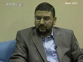 Speaking on Friday in the Indonesian capital Jakarta, Sami Abu Zuhri said Obama "is still repeating the previous position of Bush".(CCTV.com)