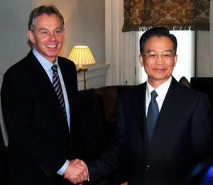 Chinese&nbsp;Premier&nbsp;Wen&nbsp;Jiabao&nbsp;(R)&nbsp;shakes&nbsp;hands&nbsp;with&nbsp;former&nbsp;British&nbsp;Prime&nbsp;Minister&nbsp;Tony&nbsp;Blair&nbsp;during&nbsp;their&nbsp;meeting&nbsp;in&nbsp;London&nbsp;Feb.&nbsp;1,&nbsp;2009.&nbsp;Wen&nbsp;is&nbsp;on&nbsp;a&nbsp;three-day&nbsp;official&nbsp;visit&nbsp;to&nbsp;Britain,&nbsp;the&nbsp;last&nbsp;leg&nbsp;of&nbsp;his&nbsp;week-long&nbsp;European&nbsp;tour.&nbsp;(Xinhua/Ma&nbsp;Jianguo)
