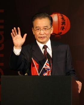 Chinese&nbsp;Premier&nbsp;Wen&nbsp;Jiabao&nbsp;addresses&nbsp;the&nbsp;UK-China&nbsp;Business&nbsp;Summit&nbsp;in&nbsp;London,&nbsp;Britain,&nbsp;Feb.&nbsp;2,&nbsp;2009.&nbsp;Wen&nbsp;is&nbsp;on&nbsp;a&nbsp;three-day&nbsp;official&nbsp;visit&nbsp;to&nbsp;Britain,&nbsp;the&nbsp;last&nbsp;leg&nbsp;of&nbsp;his&nbsp;week-long&nbsp;European&nbsp;tour.(Xinhua/Yao&nbsp;Dawei)