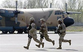 US soldiers take part in an exercises at the US airbase in Kyrgyzstan.(AFP/File/Vyacheslav Oseledko)