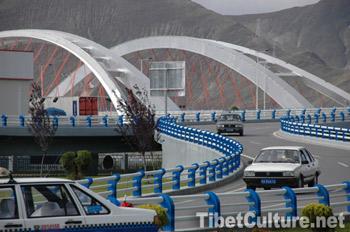 With assistance from the central government and other provinces, the Autonomous Region's infrastructure has been improved and its economy continues to develop.