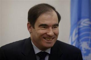 John&nbsp;Ging,&nbsp;the&nbsp;head&nbsp;of&nbsp;Gaza&nbsp;operations&nbsp;for&nbsp;the&nbsp;U.N.&nbsp;Relief&nbsp;and&nbsp;Works&nbsp;Agency,&nbsp;UNRWA,&nbsp;smiles&nbsp;during&nbsp;an&nbsp;interview&nbsp;with&nbsp;The&nbsp;Associated&nbsp;Press&nbsp;in&nbsp;Gaza&nbsp;City,&nbsp;Thursday,&nbsp;Feb.&nbsp;26,&nbsp;2009.&nbsp;(AP&nbsp;Photo/Khalil&nbsp;Hamra)