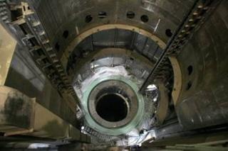 Technicians prepare to wash the reactor of the Bushehr nuclear power plant, 2007.(AFP/File/Behrouz Mehri)