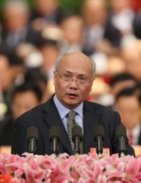 Jiang Hong, member of the 11th National Committee of the Chinese People's Political Consultative Conference (CPPCC), speaks at the fourth plenary meeting of the Second Session of the 11th National Committee of the CPPCC held at the Great Hall of the People in Beijing, capital of China, March 9, 2009. (Xinhua/Yao Dawei)