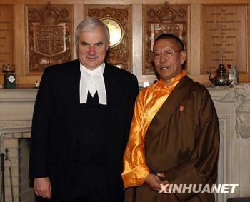 The visiting Tibetan delegation of China's National People's Congress has met with the Canadian House of Commons in Ottawa. Canada warmly welcomed the lawmakers, and hopes to boost bilateral ties.