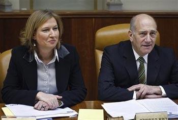 Israeli Prime Minister Ehud Olmert, right, and Foreign Minister Tzipi Livni 