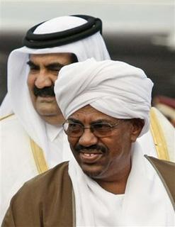 Sudanese&nbsp;President&nbsp;Omar&nbsp;al-Bashir,&nbsp;foreground,&nbsp;is&nbsp;accompanied&nbsp;by&nbsp;Qatari&nbsp;Emir&nbsp;Sheik&nbsp;Hamad&nbsp;Bin&nbsp;Khalifa&nbsp;Al&nbsp;Thani,&nbsp;background,&nbsp;upon&nbsp;his&nbsp;arrival&nbsp;at&nbsp;Doha&nbsp;airport,&nbsp;Qatar,&nbsp;Sunday,&nbsp;March&nbsp;29,&nbsp;2009&nbsp;for&nbsp;an&nbsp;Arab&nbsp;summit&nbsp;meeting.(AP&nbsp;Photo/Hassan&nbsp;Ammarl)