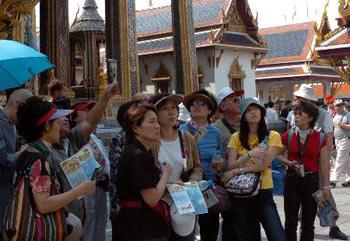 Thailand&nbsp;earns&nbsp;about&nbsp;15&nbsp;billion&nbsp;US&nbsp;dollars&nbsp;annually&nbsp;from&nbsp;tourism.&nbsp;And&nbsp;in&nbsp;a&nbsp;normal&nbsp;year&nbsp;about&nbsp;14&nbsp;million&nbsp;foreign&nbsp;tourists&nbsp;visit&nbsp;the&nbsp;country.