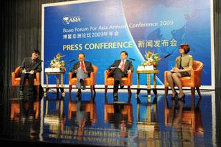 The summit proposed a joint consensus to ride out the financial crisis, but it still left many issues unresolved.