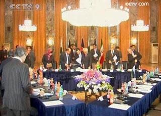 Foreign ministers of Iran, Afghanistan, and Pakistan met in Kabul on Monday to discuss issues involving the three nations.