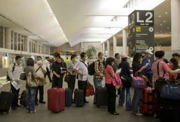 Chinese&nbsp;citizens&nbsp;wait&nbsp;for&nbsp;boarding&nbsp;at&nbsp;Benito&nbsp;Juarez&nbsp;international&nbsp;airport&nbsp;in&nbsp;Mexico&nbsp;City,&nbsp;capital&nbsp;of&nbsp;Mexico,&nbsp;May&nbsp;5,&nbsp;2009.&nbsp;A&nbsp;total&nbsp;of&nbsp;79&nbsp;Chinese&nbsp;citizens&nbsp;left&nbsp;Mexico&nbsp;City&nbsp;early&nbsp;Tuesday&nbsp;aboard&nbsp;a&nbsp;chartered&nbsp;flight&nbsp;sent&nbsp;by&nbsp;the&nbsp;Chinese&nbsp;government.&nbsp;The&nbsp;plane&nbsp;took&nbsp;off&nbsp;from&nbsp;Mexico&nbsp;City,&nbsp;heading&nbsp;towards&nbsp;Tijuana,&nbsp;northern&nbsp;Mexico,&nbsp;to&nbsp;lift&nbsp;20&nbsp;more&nbsp;Chinese&nbsp;before&nbsp;returning&nbsp;to&nbsp;China.&nbsp;(Xinhua/David&nbsp;De&nbsp;la&nbsp;Paz)