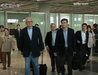 US&nbsp;nuclear&nbsp;negotiators,&nbsp;special&nbsp;envoy&nbsp;Stephen&nbsp;Bosworth&nbsp;and&nbsp;Ambassador&nbsp;Sung&nbsp;Kim,&nbsp;arrived&nbsp;in&nbsp;Beijing&nbsp;on&nbsp;Thursday&nbsp;afternoon.&nbsp;
