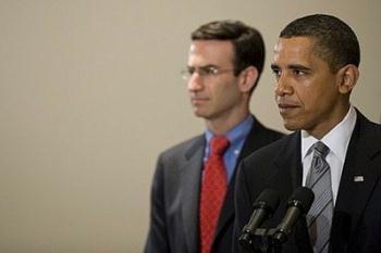 US President Barack Obama has asked Congress to eliminate or trim 121 federal programmes, for a savings of 17 billion US dollars in the coming budget year.