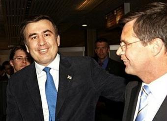 Georgian President Mikheil Saakashvili (L) talks with Dutch Prime Minister Jan Peter Balkenende before of an EU-Eastern Partnership Summit in Prague. European Union leaders opened landmark talks Thursday with six former Soviet states, aiming to foster stability and closer ties while reassuring Russia that this was not an EU power play.(AFP/Dominique Faget)