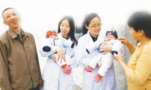 The Wenchuan earthquake took the lives of many children. Parents surviving the disaster have had a difficult time accepting the heart-breaking truth.