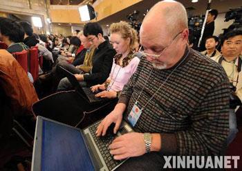 Foreign organizations have also given their attentions on  China's on-going NPC and CPPCC sessions, as well as on Chinese economy. They have all put high importance of Chinese economy in the world during the financial crisis.