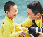 "salute kid" <br>Lang Zheng