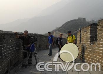 Wrapping&nbsp;up&nbsp;at&nbsp;Mutianyu.&nbsp;(Left&nbsp;to&nbsp;Right)&nbsp;-&nbsp;Ang&nbsp;Laoshi&nbsp;(cameraman),&nbsp;Me&nbsp;(sweaty&nbsp;guy),&nbsp;Houli&nbsp;(director)&nbsp;and&nbsp;Da&nbsp;Ming&nbsp;(assistant&nbsp;cameraman)