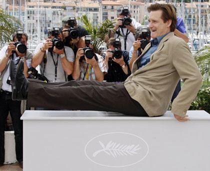 Cast&nbsp;member&nbsp;Bill&nbsp;Pullman&nbsp;sits&nbsp;on&nbsp;the&nbsp;podium&nbsp;during&nbsp;a&nbsp;photocall&nbsp;for&nbsp;the&nbsp;film&nbsp;"Surveillance"&nbsp;by&nbsp;U.S.&nbsp;director&nbsp;Jennifer&nbsp;Lynch&nbsp;at&nbsp;the&nbsp;61st&nbsp;Cannes&nbsp;Film&nbsp;Festival&nbsp;May&nbsp;21,&nbsp;2008.(Xinhua/Reuters&nbsp;Photo)