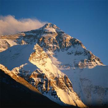 Located in bordering areas with Nepal in Tingri County, Mt. Quomolangma is 8,848.13 meters high, the tallest mountain in the world.
